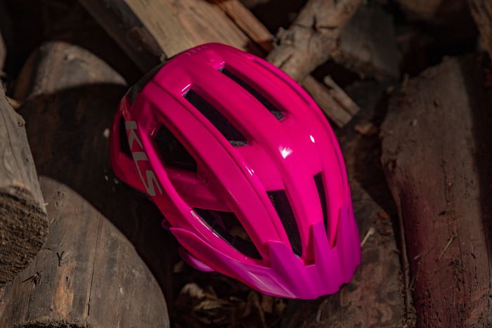 Шолом KLS Daze Lumio S/M, з вбудованою блимавкою (USB Type-C), рожевий