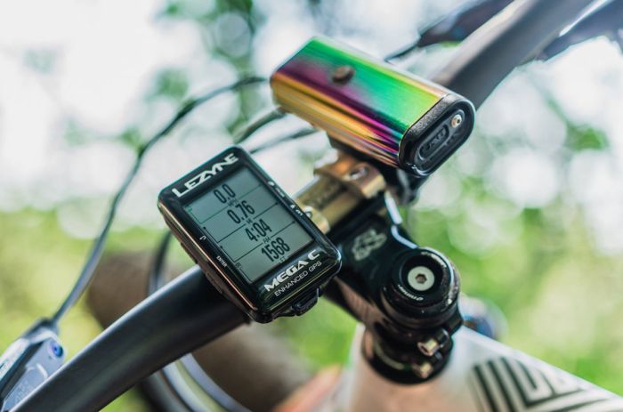 Фара Lezyne Lite Drive 1000XL Neo Metallic